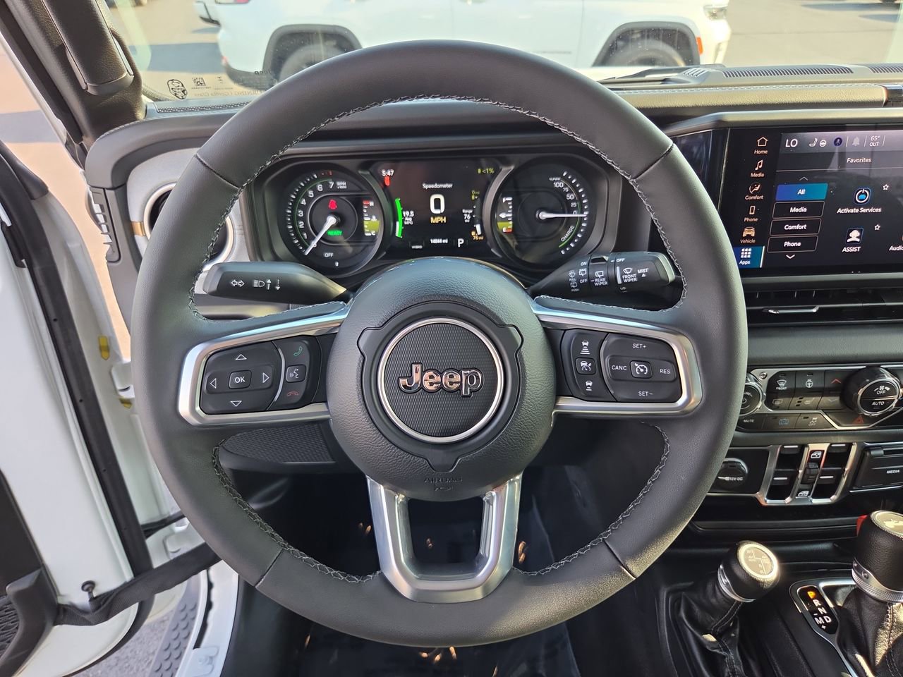 Used 2025 Jeep Wrangler Unlimited Sahara AWD/4WD image 20