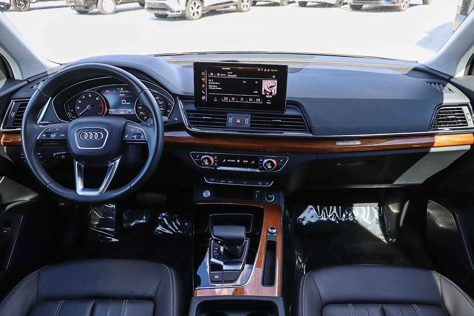 Used 2023 Audi Q5 2.0T Premium w/ Convenience Package image 16