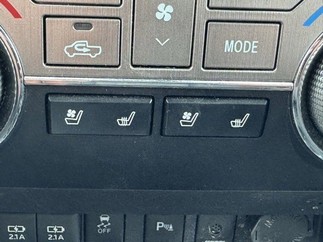 Used 2020 Toyota Tundra Platinum image 26