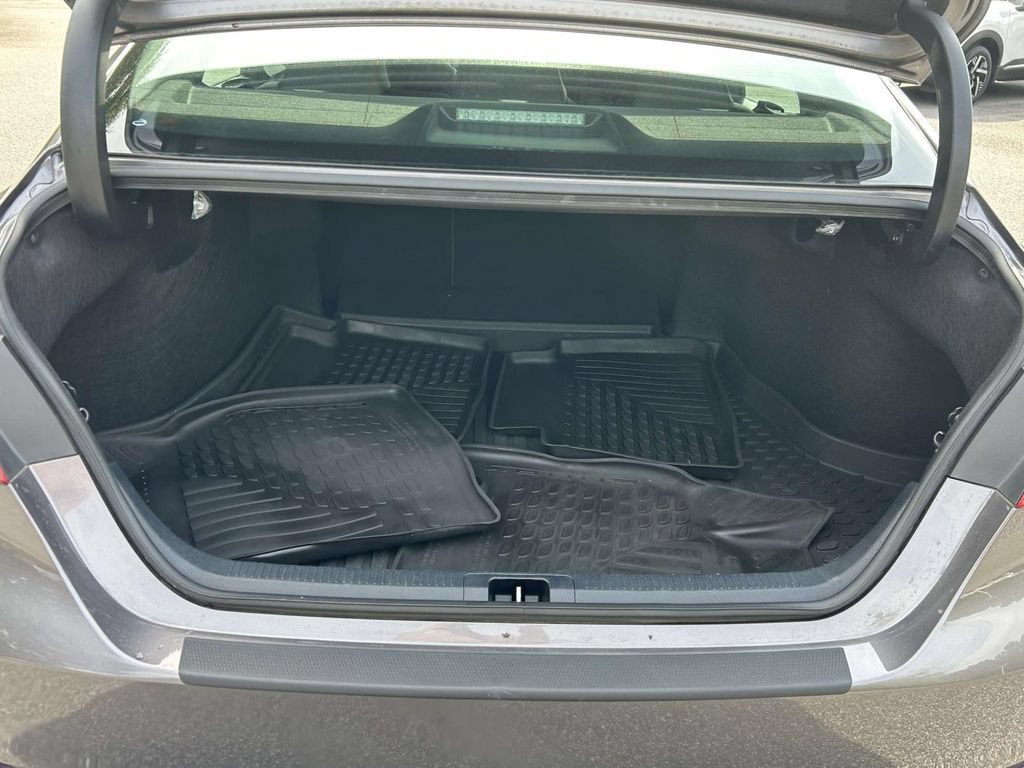 Used 2023 Toyota Camry SE FWD image 10