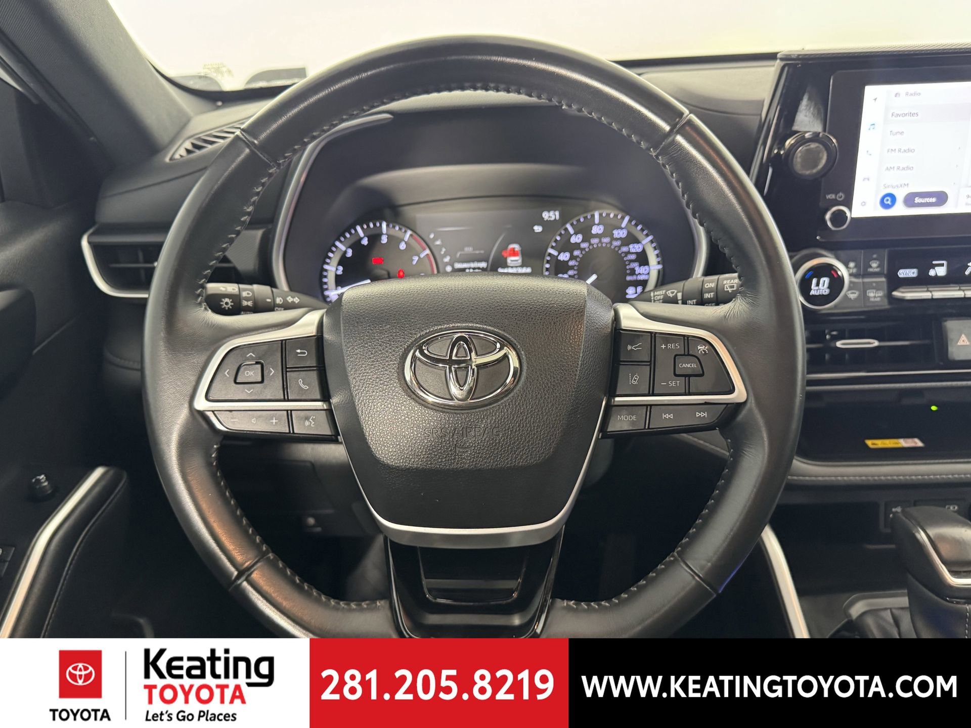 Used 2023 Toyota Highlander XSE image 29