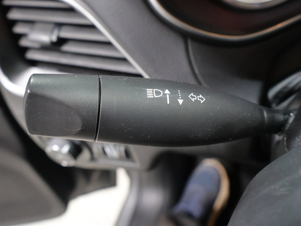 Used 2022 Jeep Cherokee Trailhawk AWD/4WD image 39