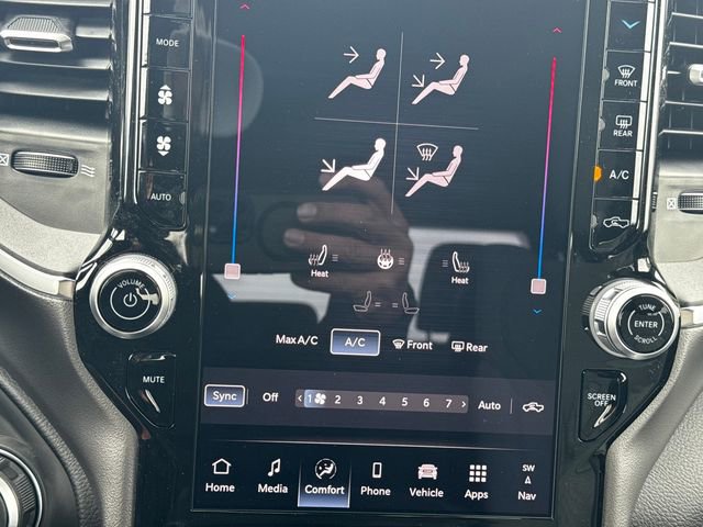 New 2026 RAM 1500 4x4 Crew Cab image 29