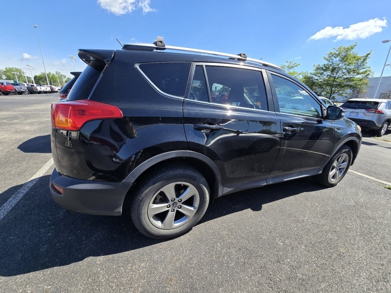Used 2015 Toyota RAV4 XLE AWD/4WD image 8