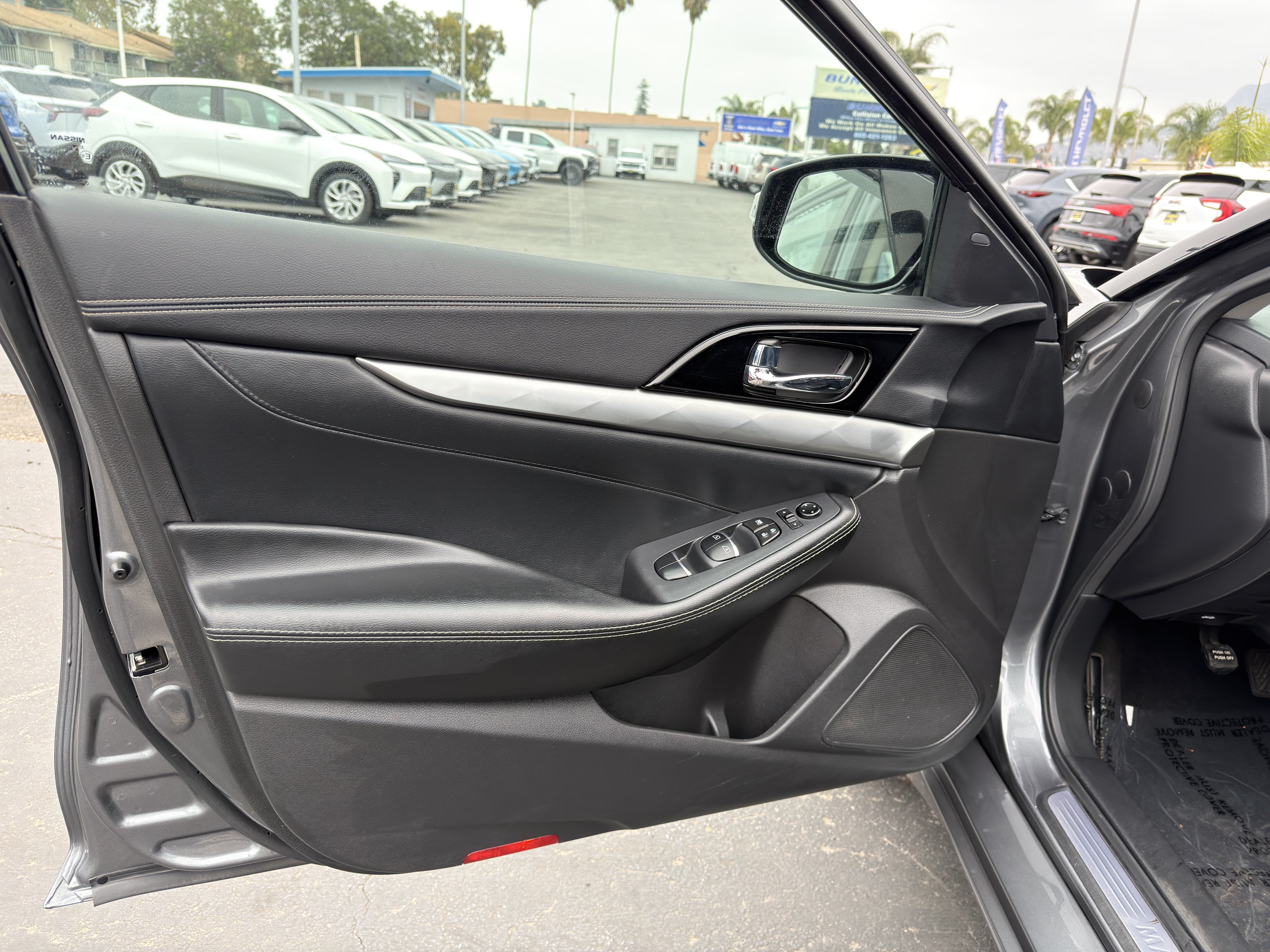 Used 2023 Nissan Maxima SV w/ Floor Mat Group FWD image 22
