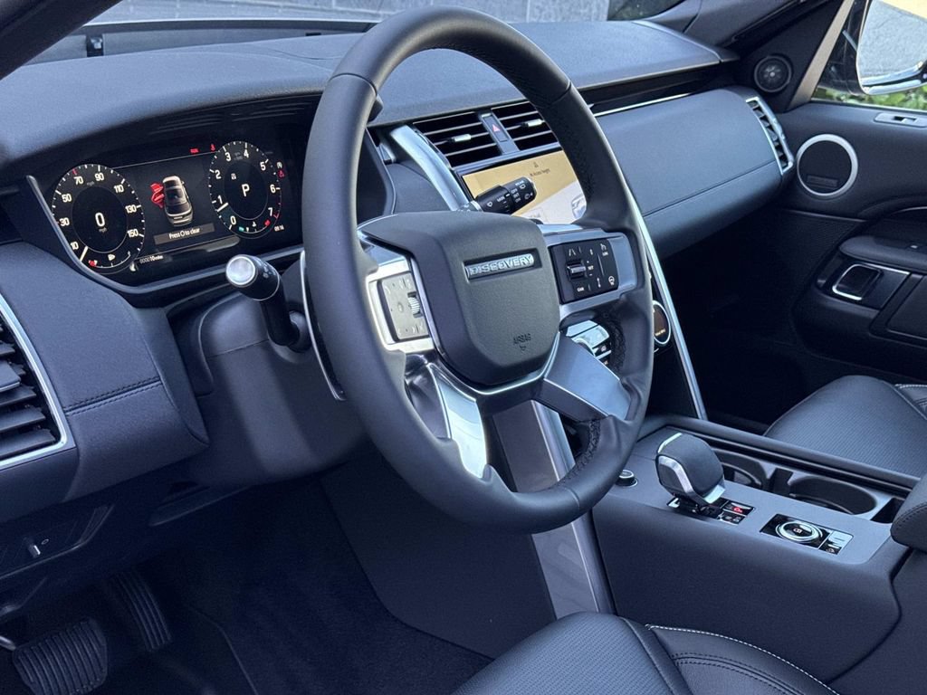 New 2026 Land Rover Discovery S AWD/4WD image 22