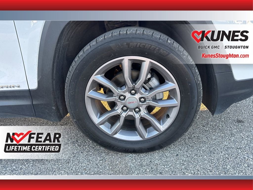 Used 2024 GMC Terrain SLT image 15