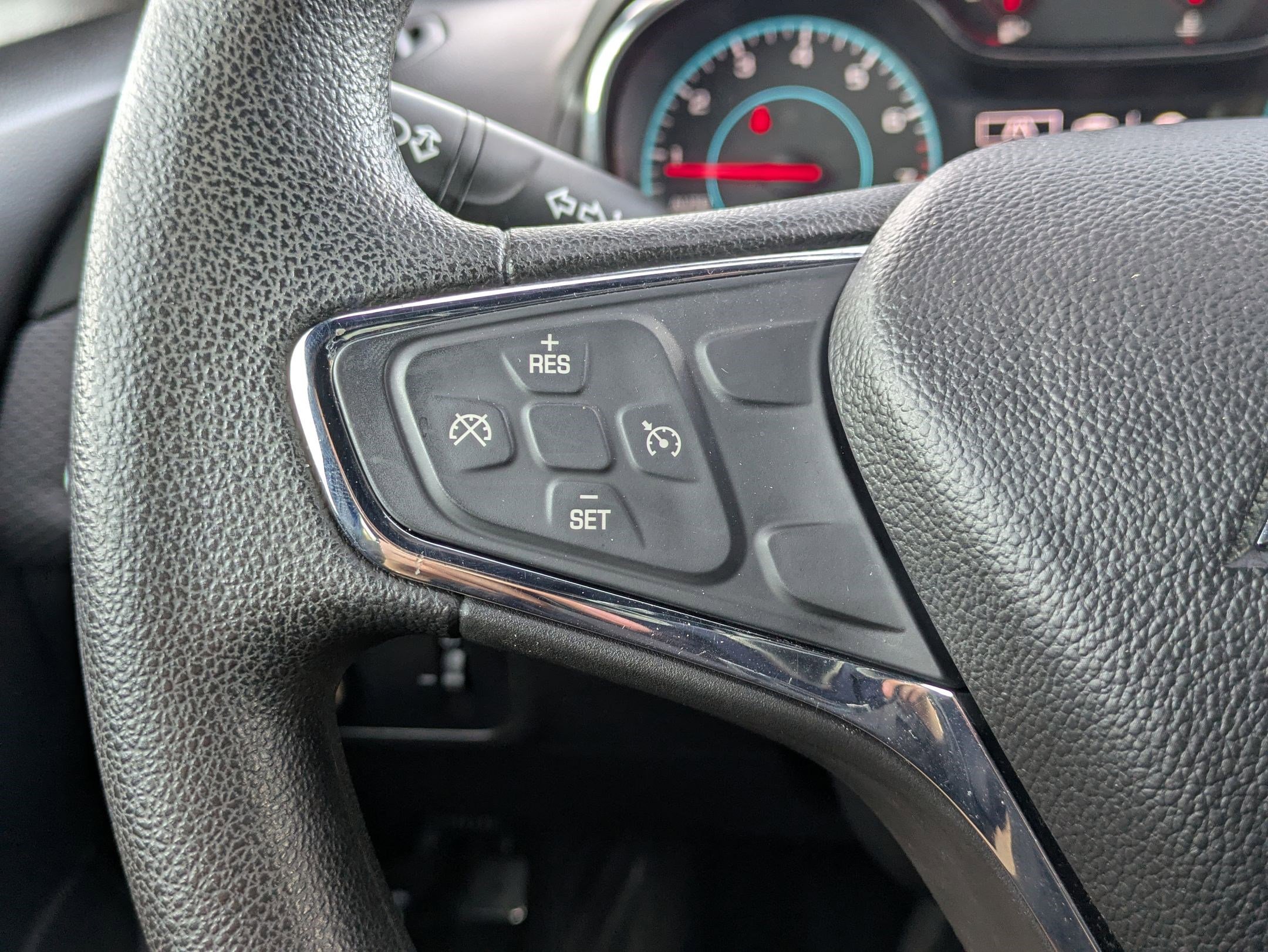 Used 2018 Chevrolet Cruze LT w/ RS Package image 14