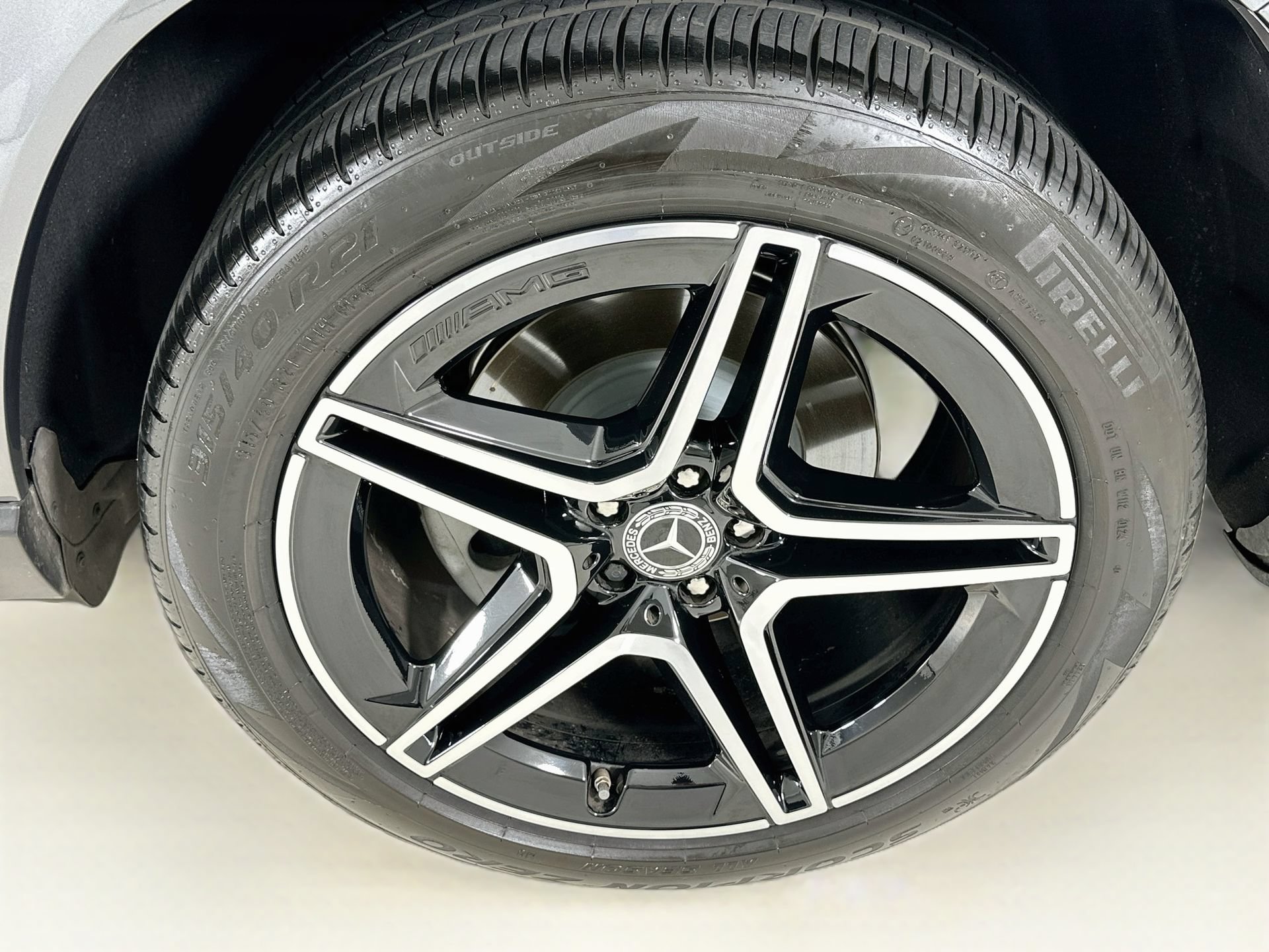Used 2024 Mercedes-Benz GLS 450 4MATIC image 35