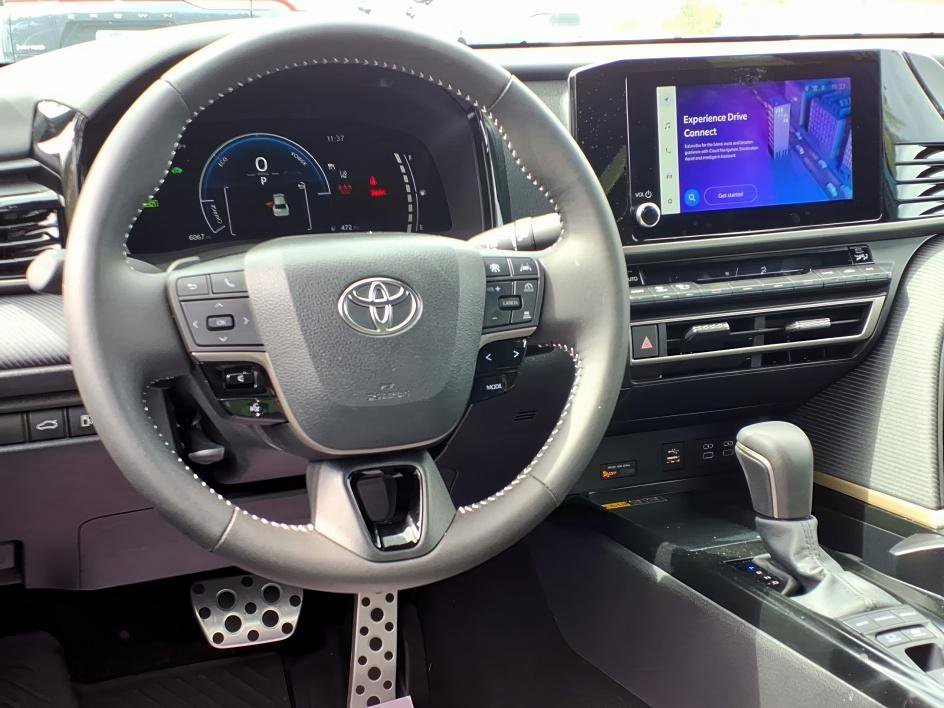 Certified 2025 Toyota Camry SE image 12