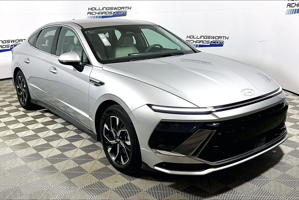 Used 2025 Hyundai Sonata SEL image 3