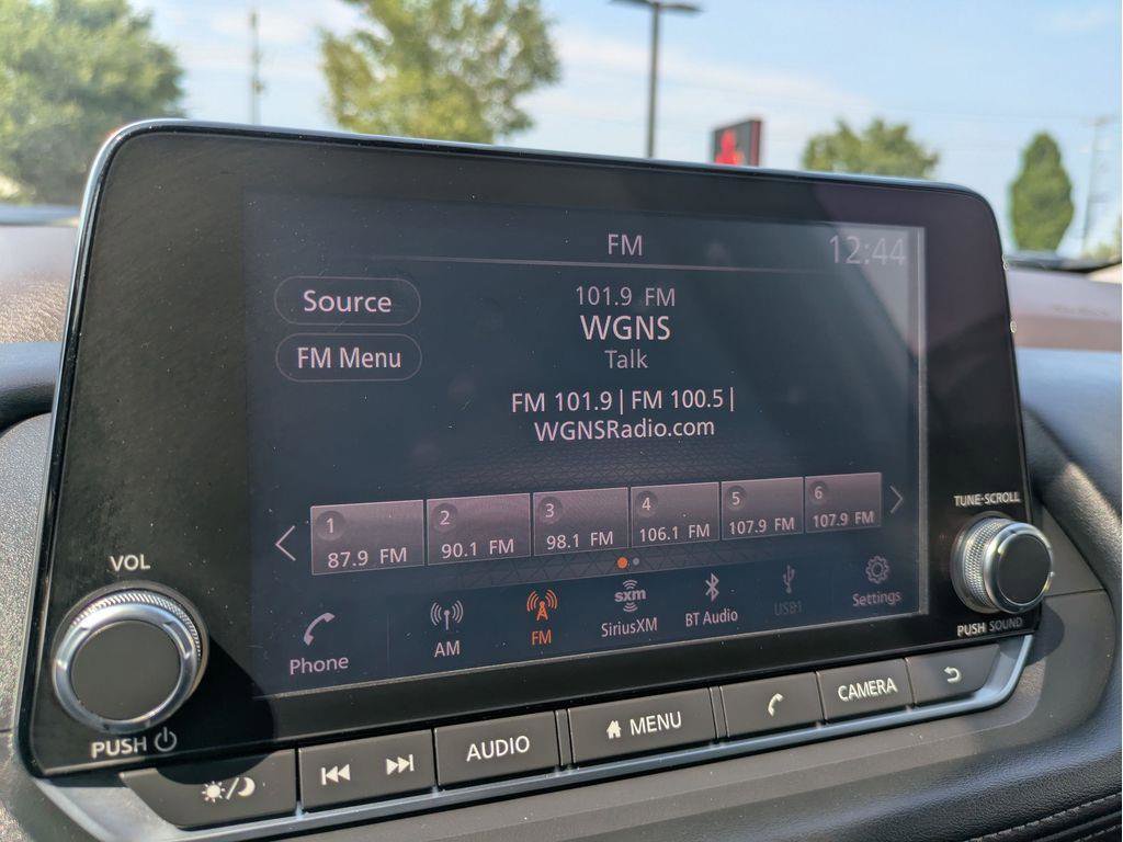 Used 2021 Nissan Rogue SV image 25