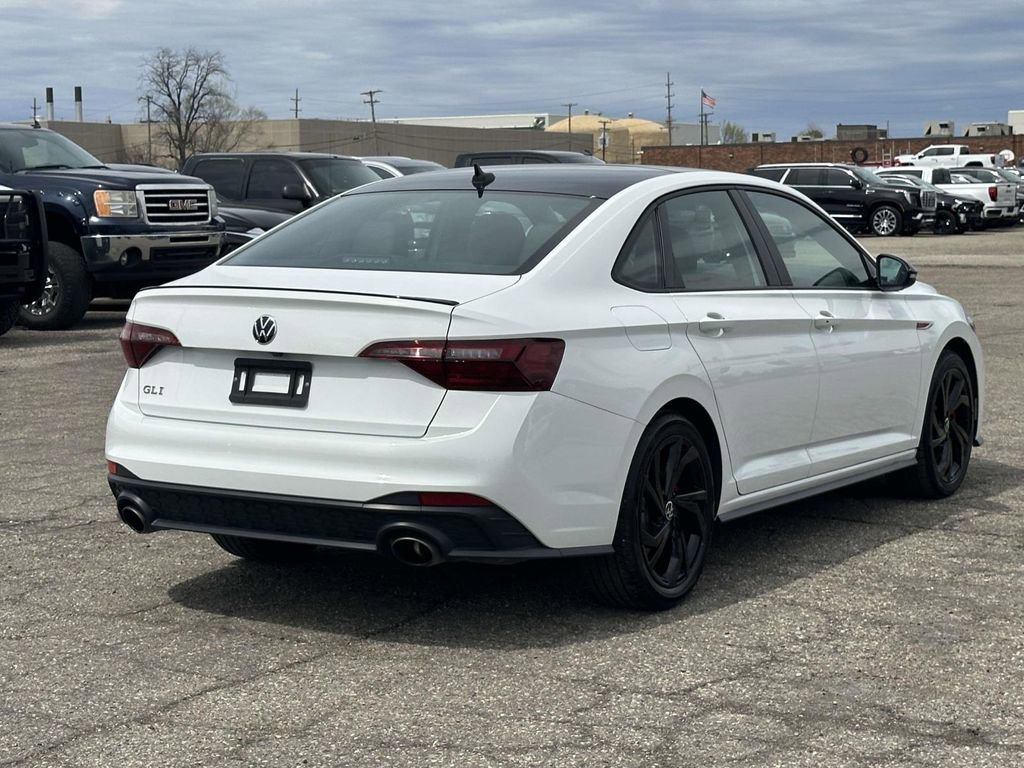 Certified 2024 Volkswagen Jetta GLI Autobahn w/ GLI Black Package image 4