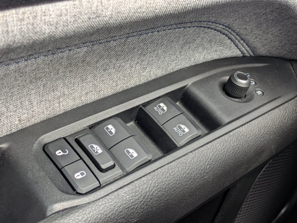 Used 2022 Jeep Compass Latitude FWD image 20