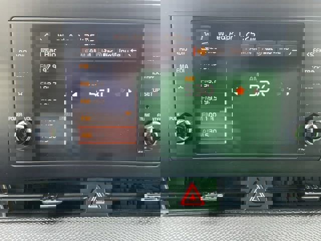 Used 2025 Kia Sportage LX image 23