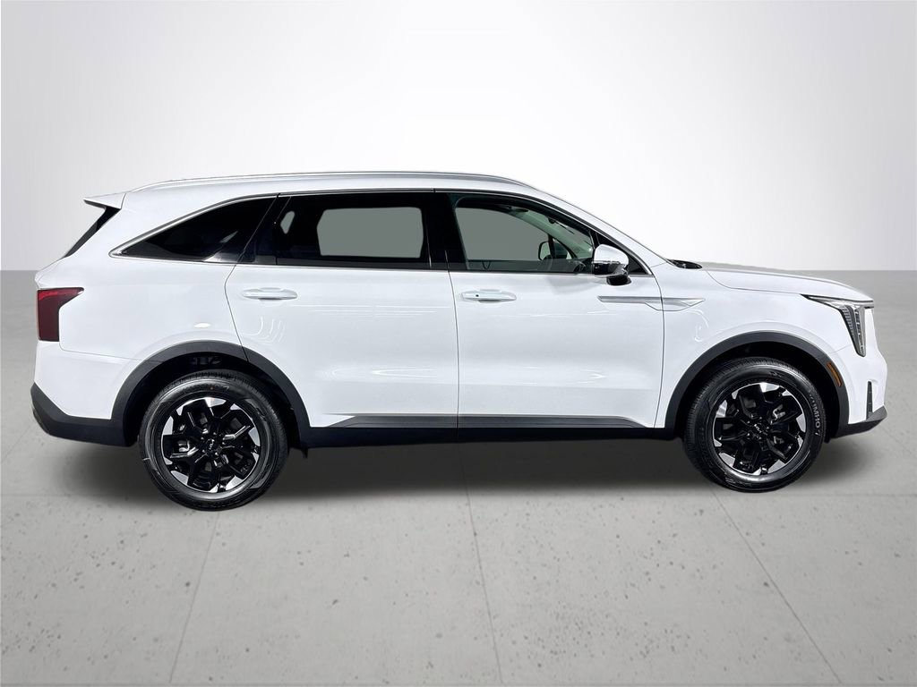 New 2025 Kia Sorento S image 6