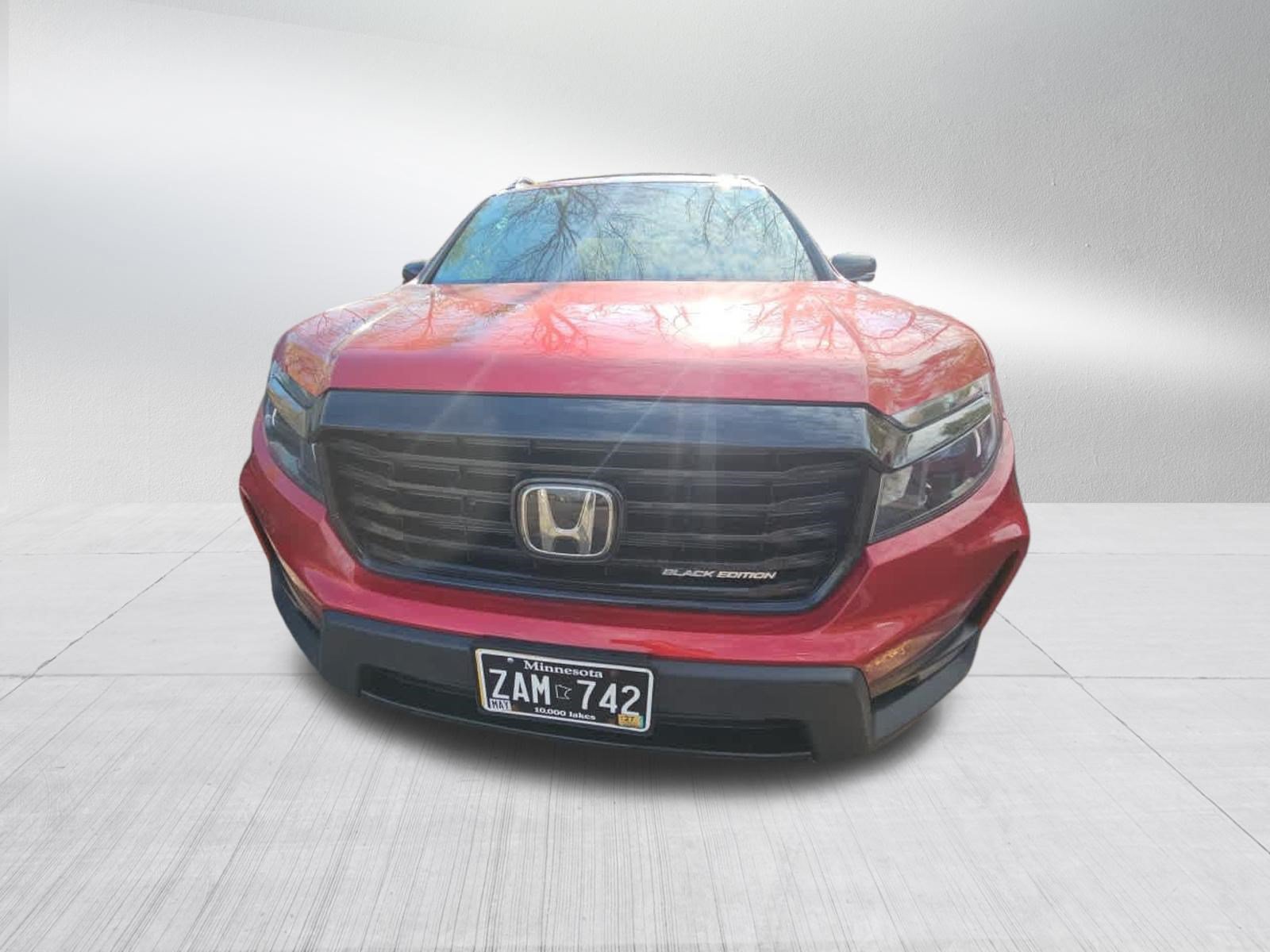 Used 2024 Honda Passport Black Edition image 2