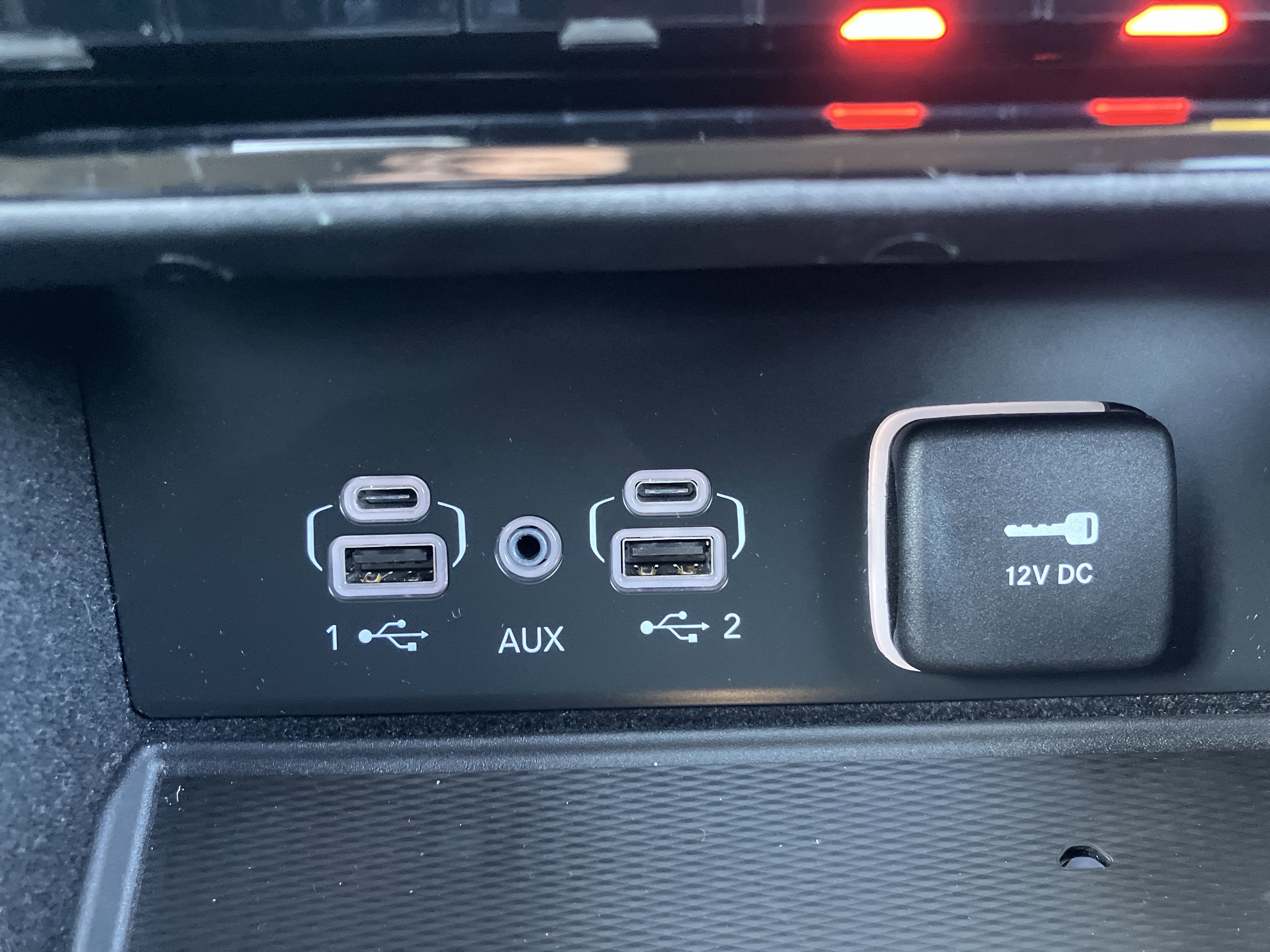 Used 2022 Jeep Grand Cherokee Limited w/ Luxury Tech Group II image 27