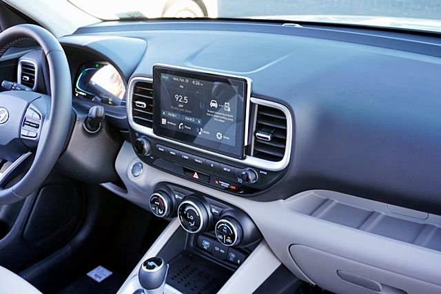 New 2026 Hyundai Venue SEL FWD image 12