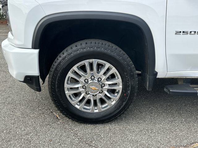 Used 2022 Chevrolet Silverado 2500 High Country w/ Technology Package image 11