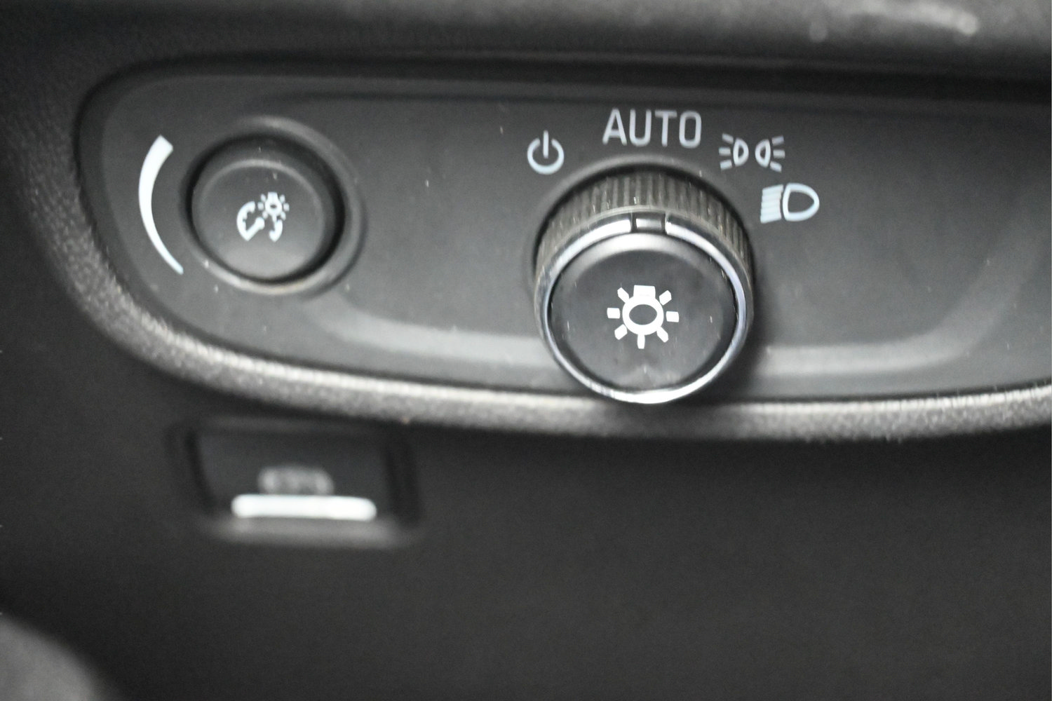 Used 2020 GMC Terrain SLE w/ Driver Convenience Package AWD/4WD image 13