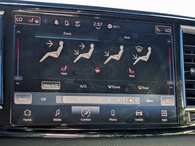 Used 2023 Chrysler Pacifica Touring-L FWD image 31