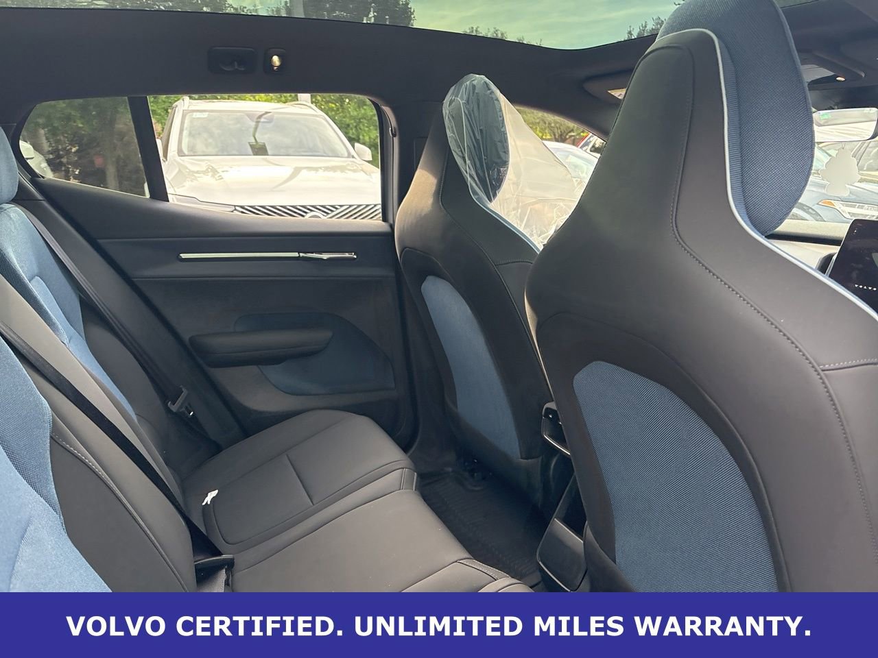 Certified 2025 Volvo EX30 Plus w/ Protection Package Premier AWD/4WD image 9