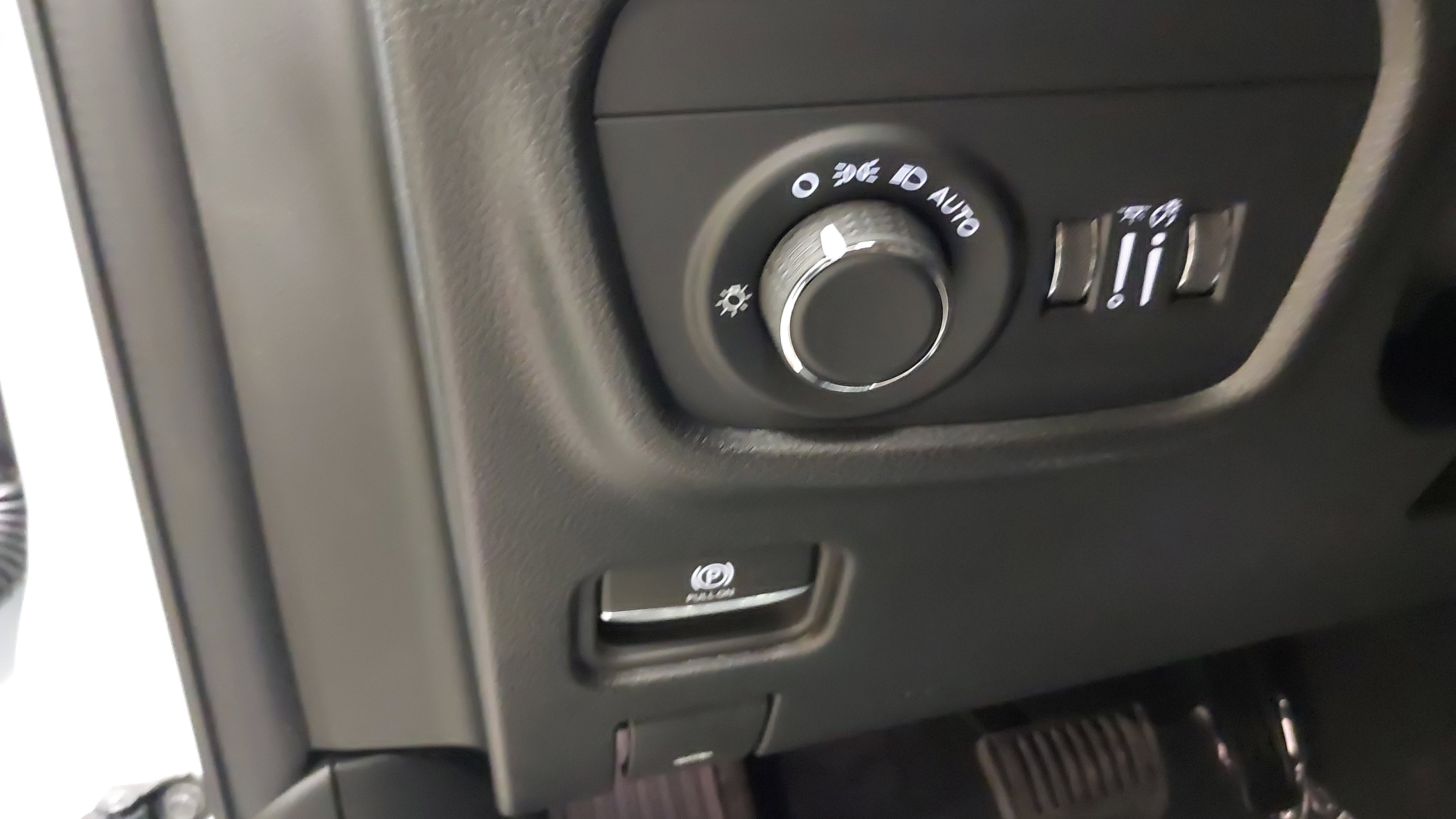 New 2025 Jeep Grand Cherokee Altitude AWD/4WD image 23