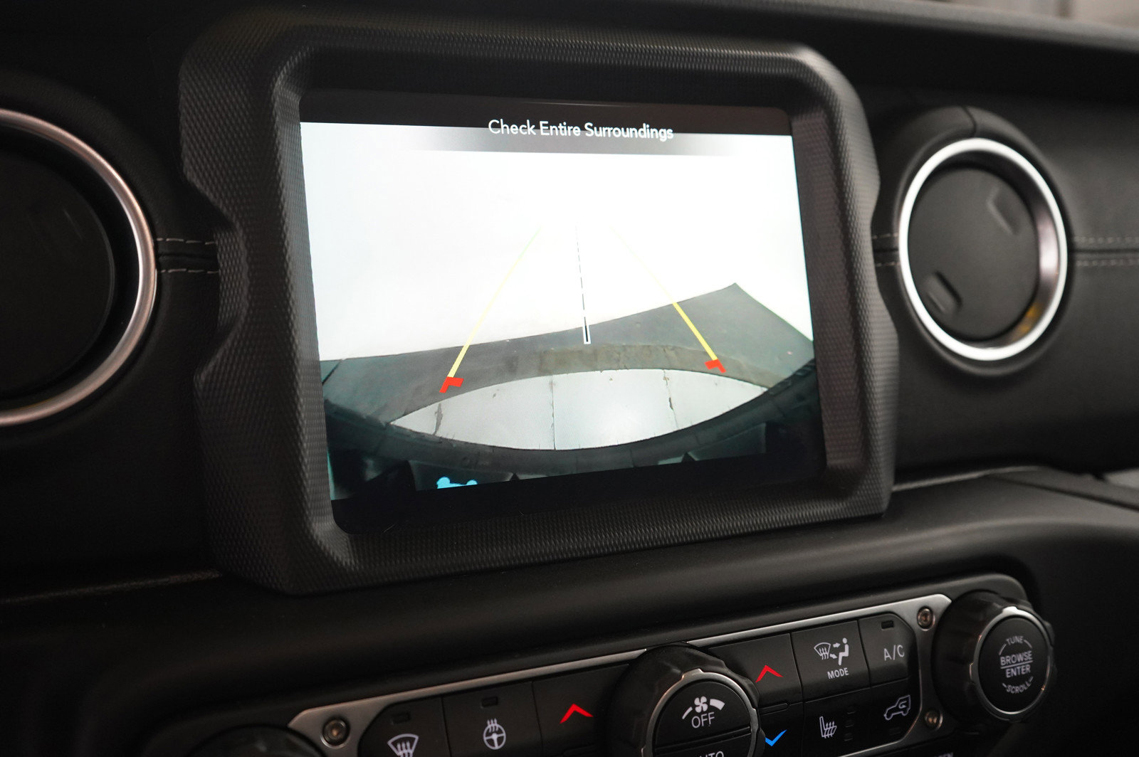 Used 2023 Jeep Wrangler Unlimited Sahara w/ Cold Weather Group image 23