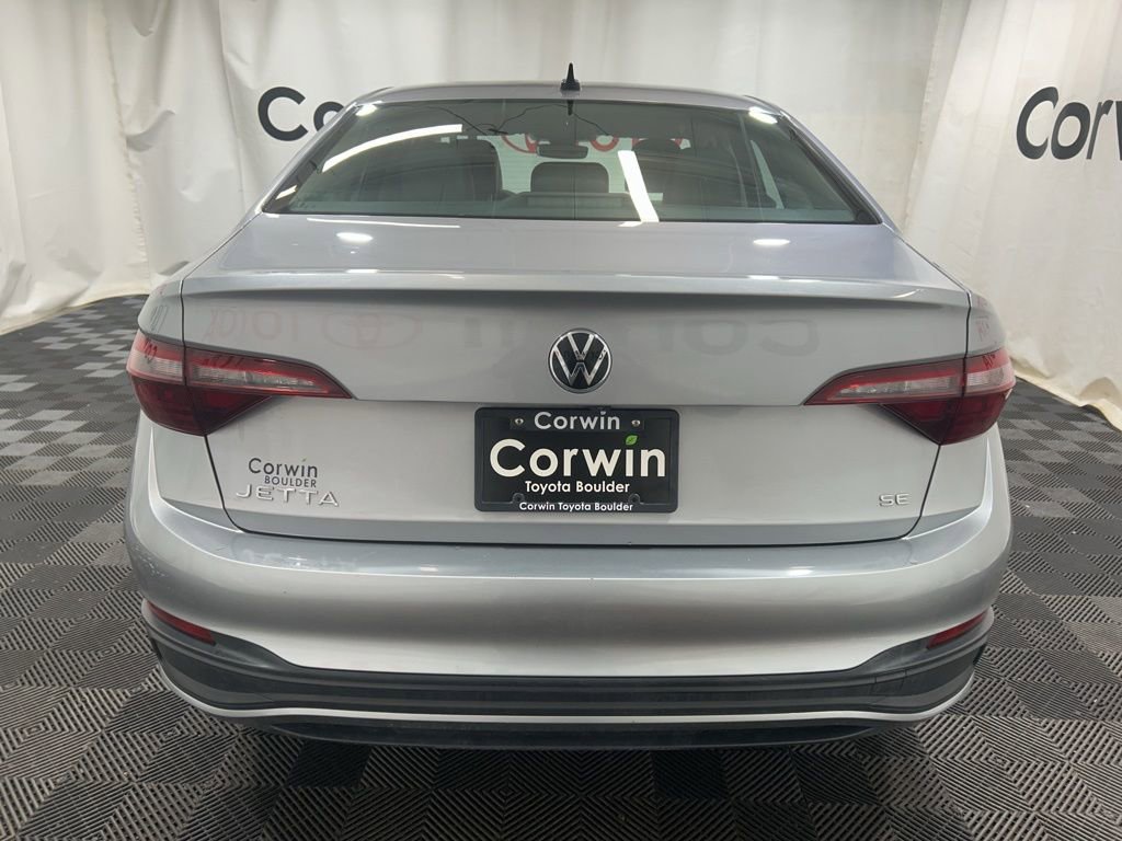 Used 2024 Volkswagen Jetta SE image 6