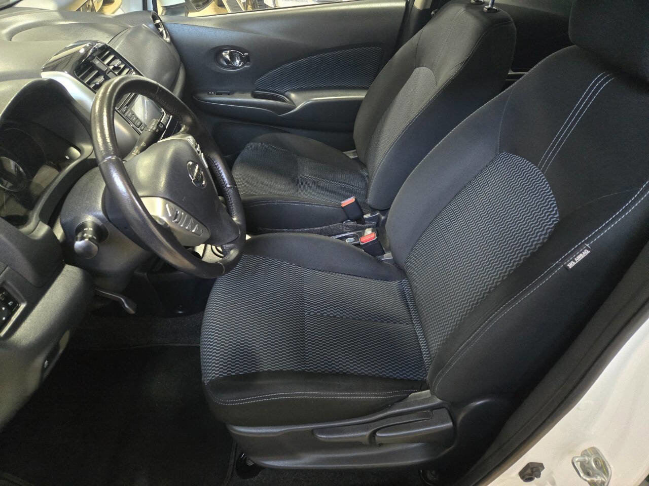 Used 2016 Nissan Versa Note SV image 12