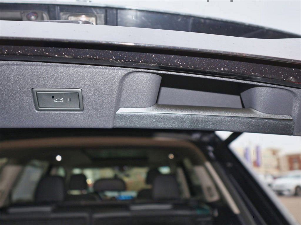 New 2026 Volkswagen Atlas SE image 11