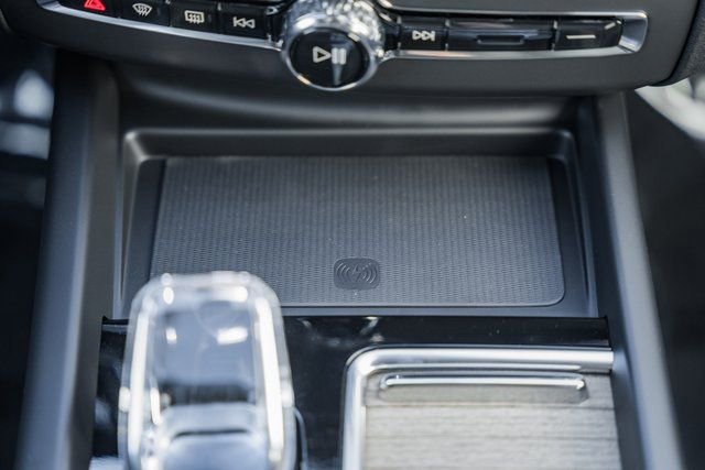 New 2026 Volvo XC60 B5 Plus w/ Protection Package Premier image 23