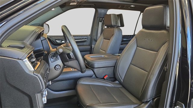 Used 2024 GMC Yukon XL Denali image 11