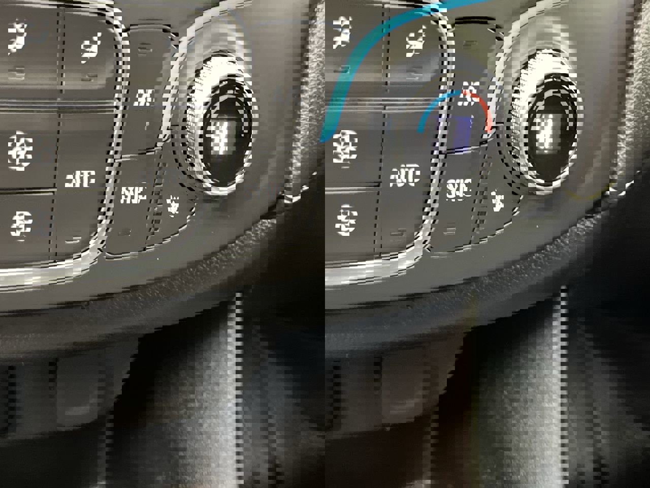 Certified 2023 Chevrolet Traverse LT w/ LT Premium Package image 26