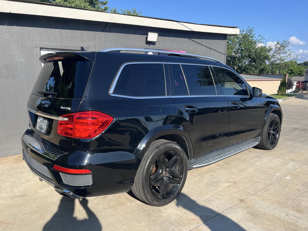 Used 2013 Mercedes-Benz GL 550 4MATIC image 11