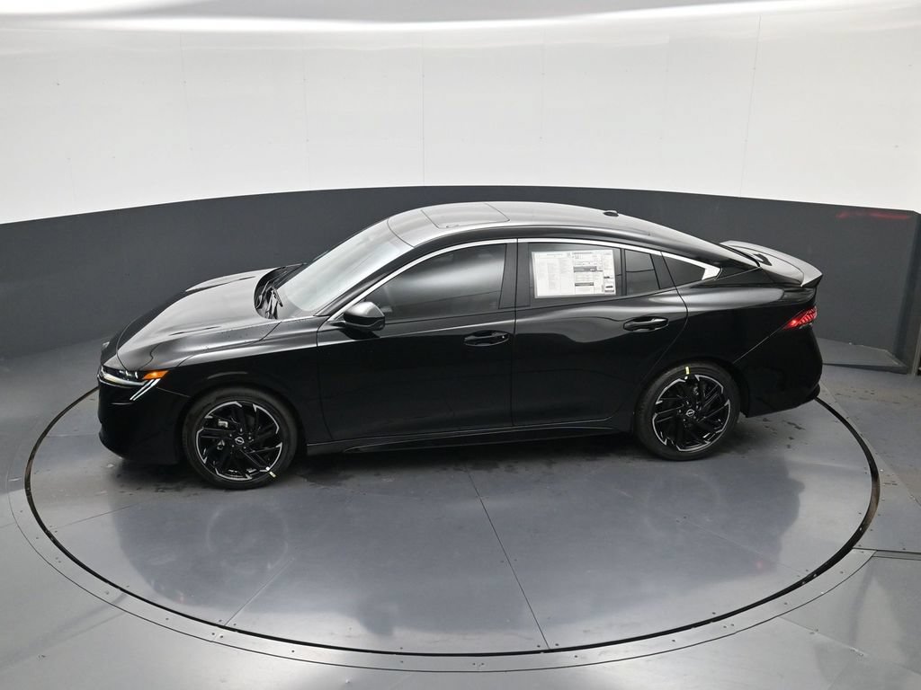 New 2026 Nissan Sentra SR w/ SR Premium Package FWD image 29