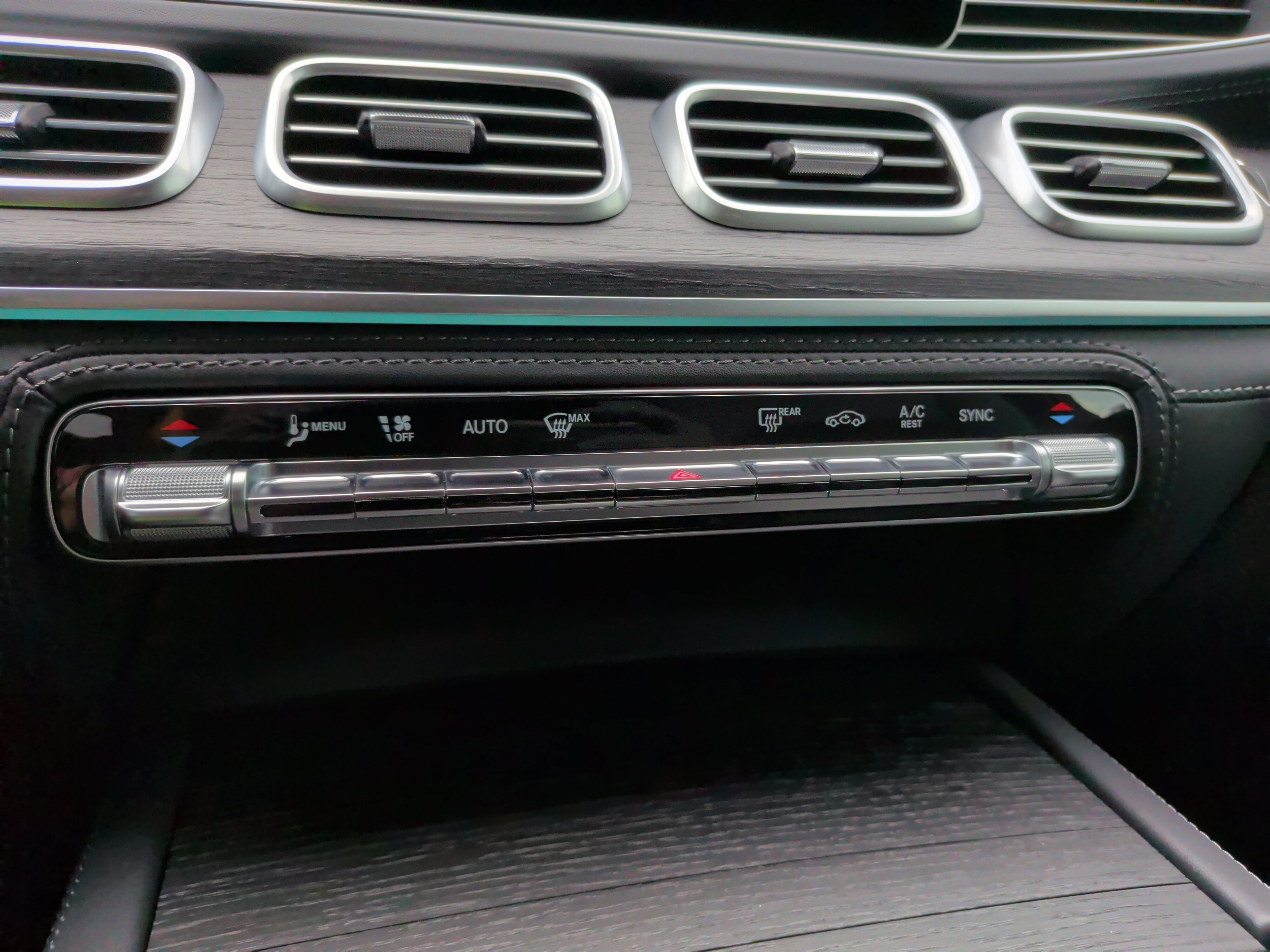 Used 2024 Mercedes-Benz GLE 53 AMG 4MATIC Coupe image 21