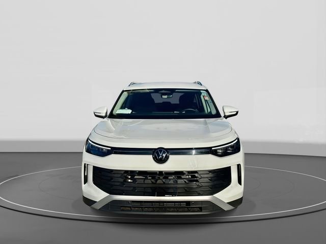 Certified 2025 Volkswagen Tiguan S image 2