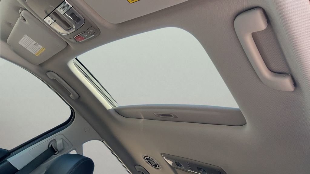 Used 2024 Kia Telluride EX w/ EX Captain's Chair Package image 19