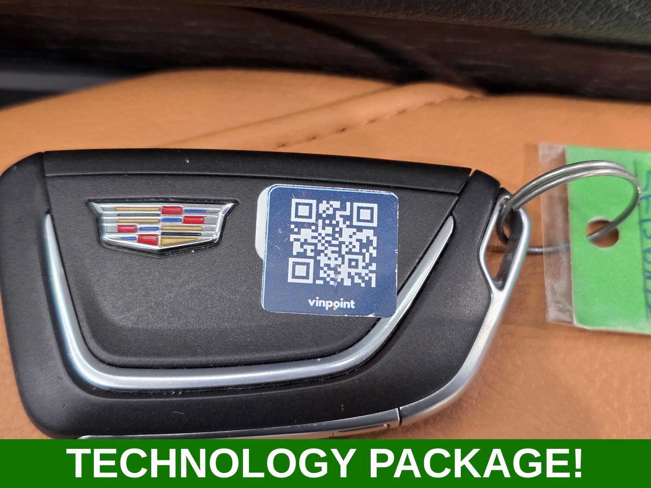 Used 2025 Cadillac XT4 Premium Luxury w/ Technology Package AWD/4WD image 23