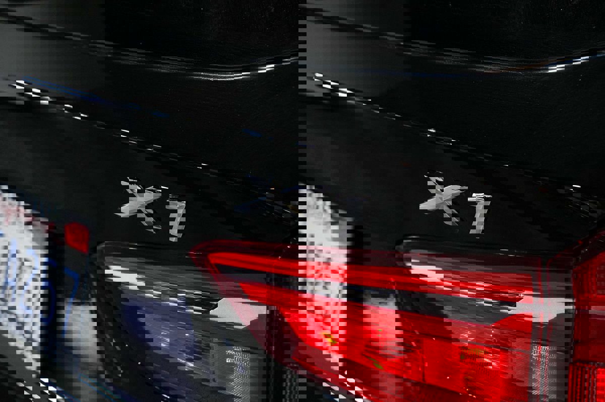 Used 2018 BMW X1 sDrive28i image 11