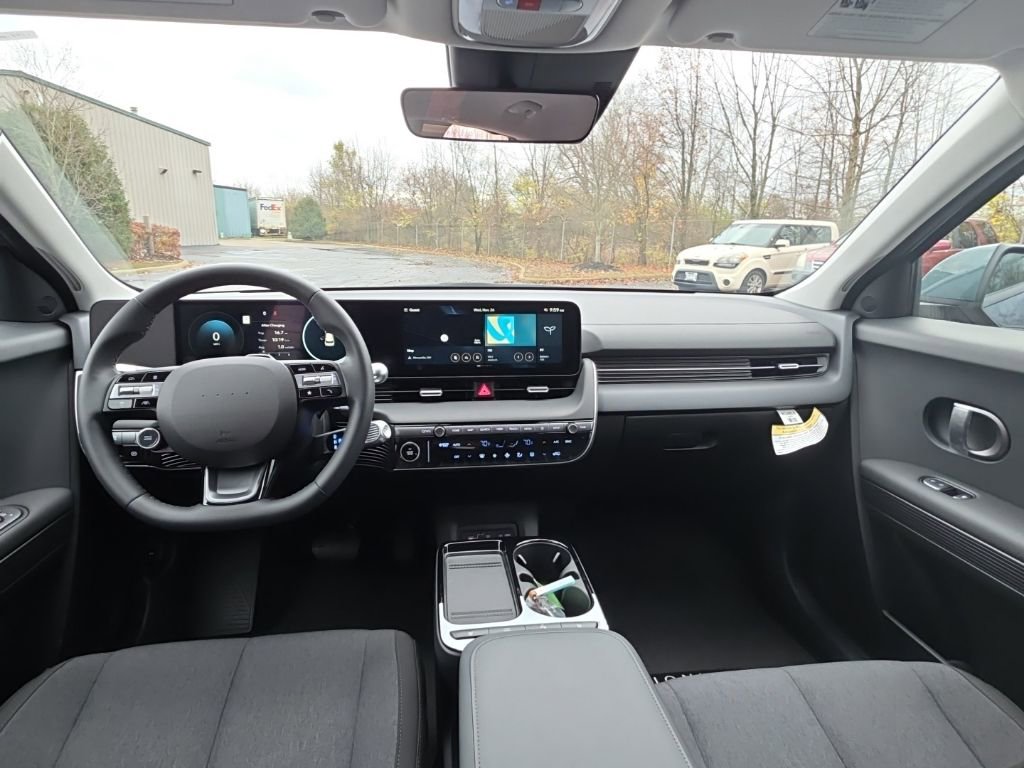 Used 2025 Hyundai Ioniq 5 SE image 35