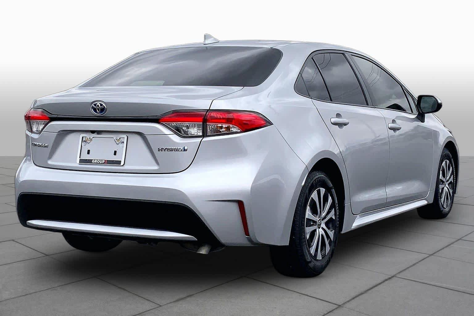 Used 2022 Toyota Corolla LE FWD image 13