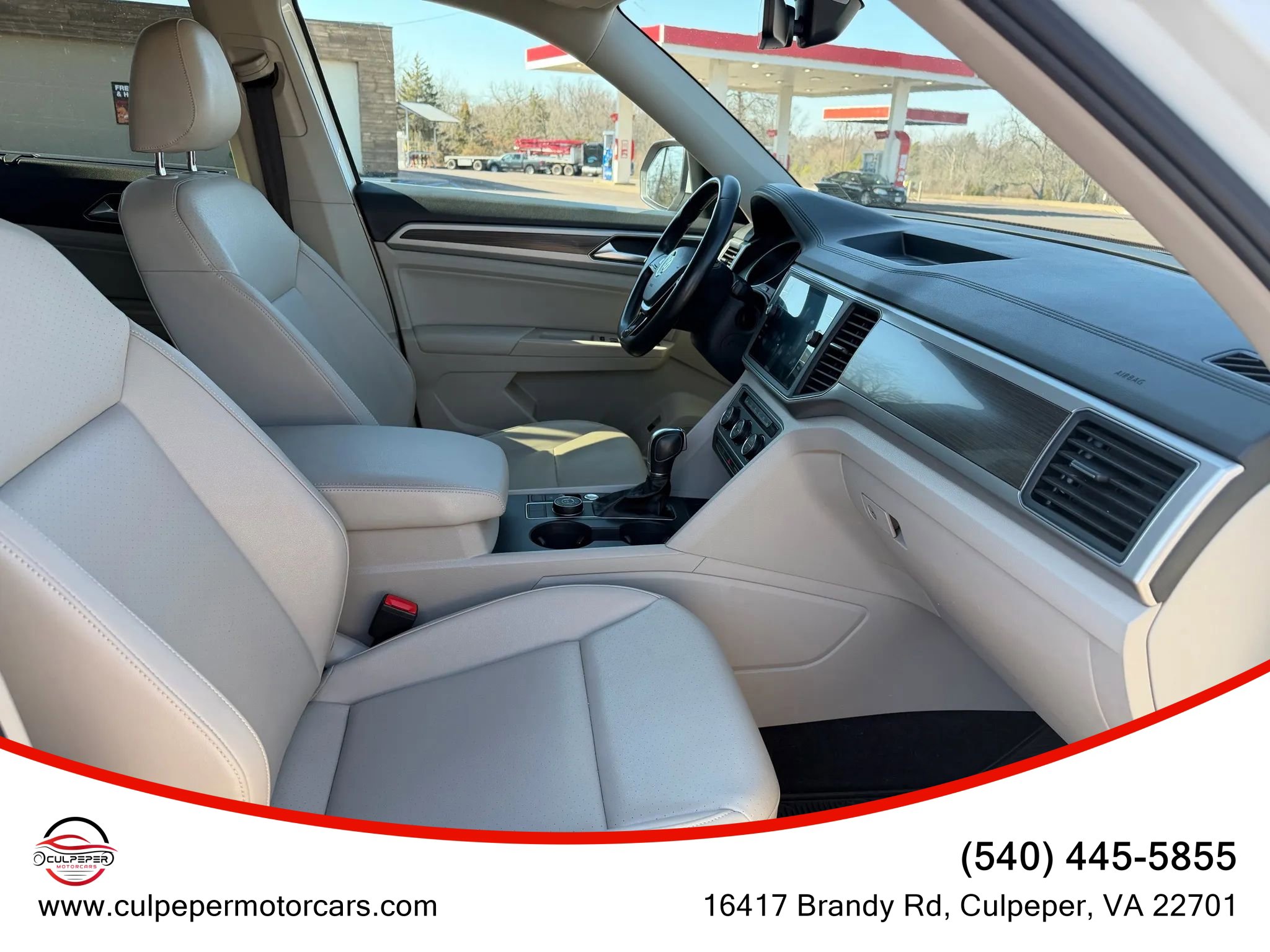 Used 2018 Volkswagen Atlas SE w/ R-Line Package image 18