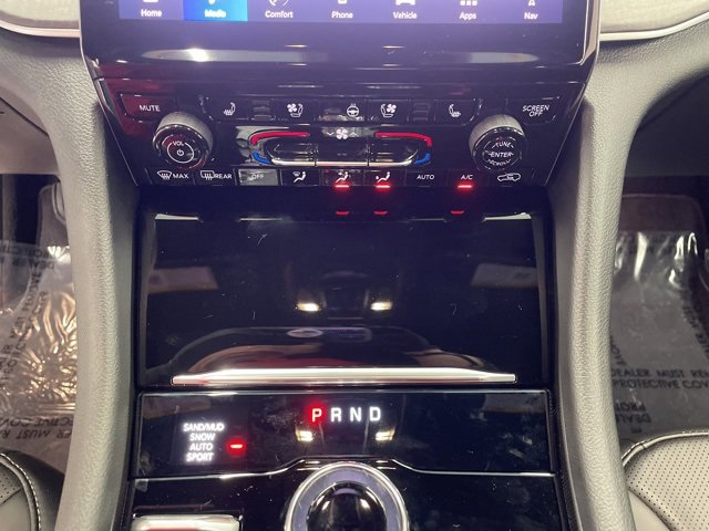 New 2025 Jeep Grand Cherokee L Limited w/ Luxury Tech Group II image 22