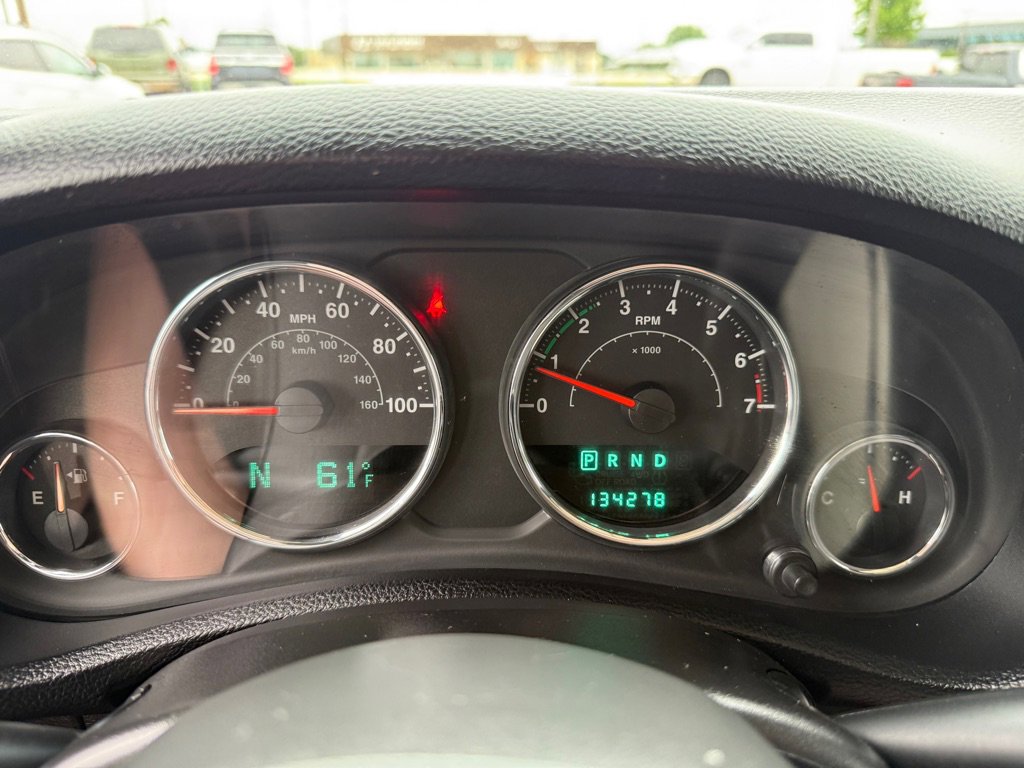 Used 2013 Jeep Wrangler Sahara w/ Connectivity Group AWD/4WD image 22