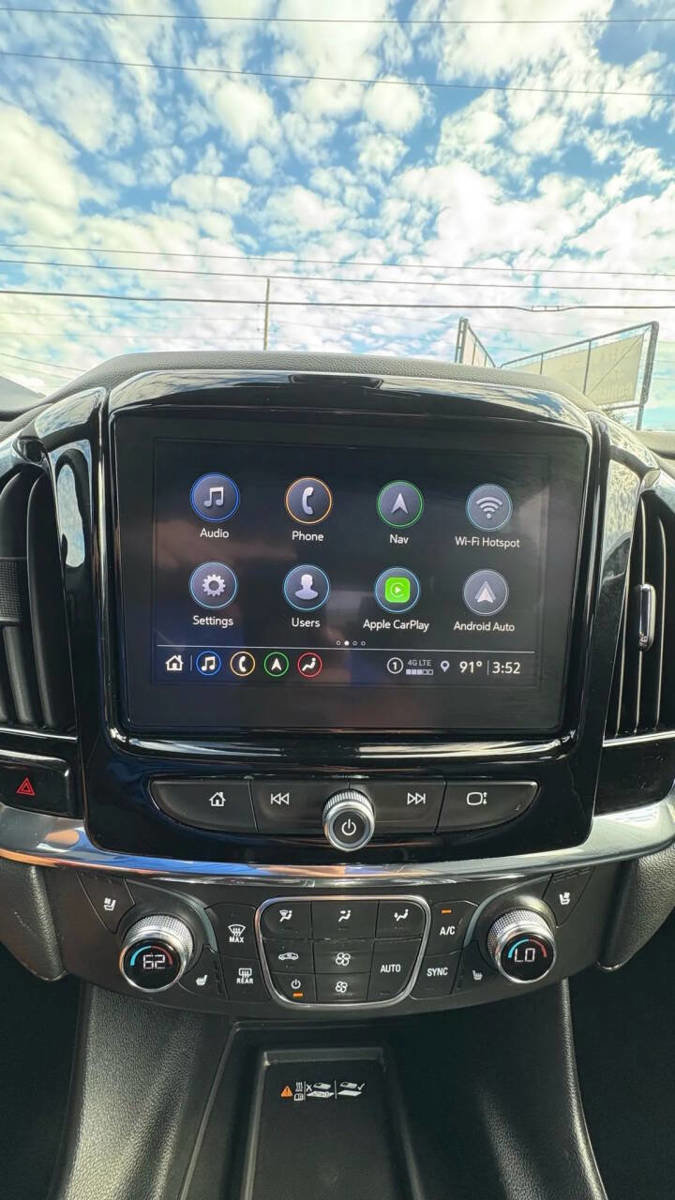 Used 2023 Chevrolet Traverse Premier image 10