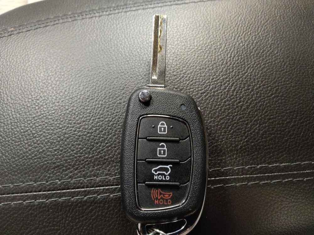 Used 2017 Hyundai Santa Fe Sport w/ Cargo Package image 32