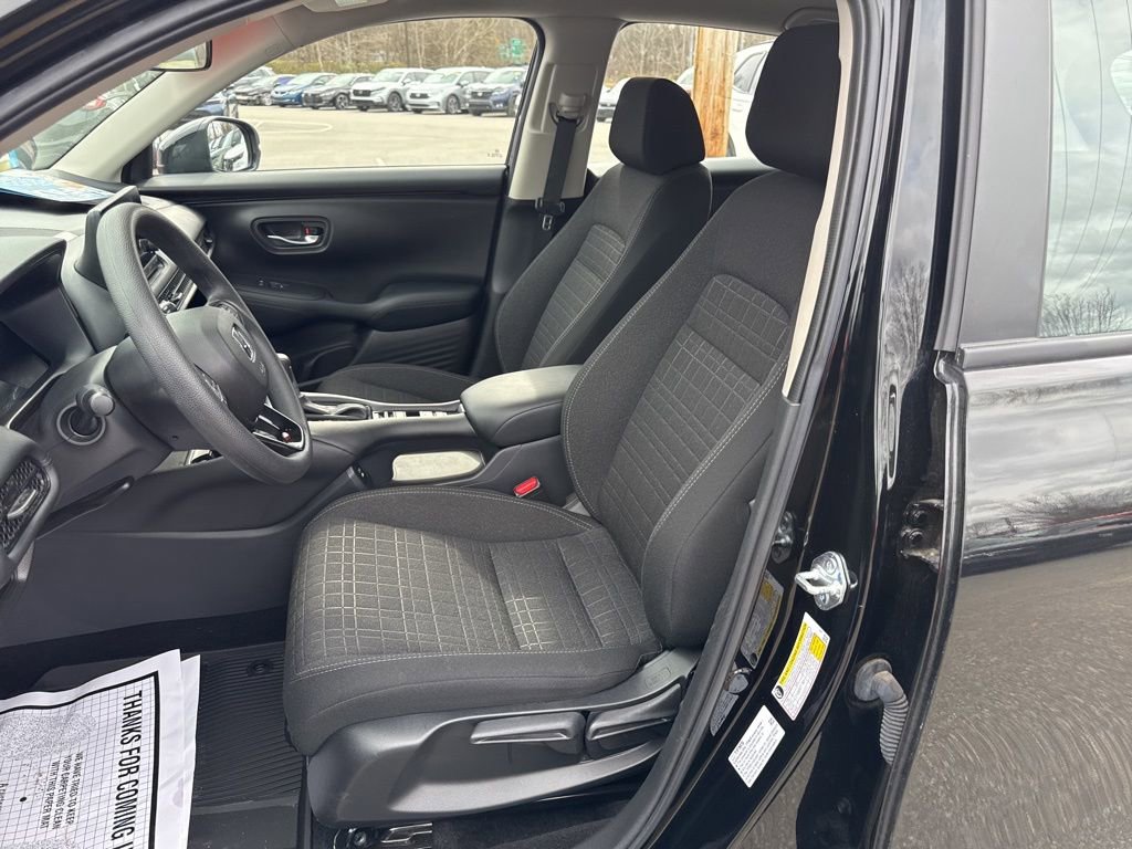 Used 2025 Honda HR-V LX image 21